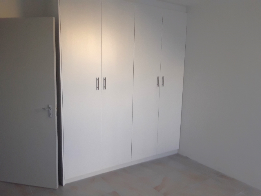 To Let 2 Bedroom Property for Rent in Longlands Western Cape